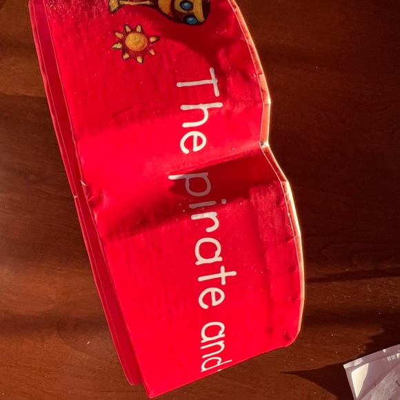 New Djeco Pirate Puzzle with Parrot kids - Picture 4 of 5